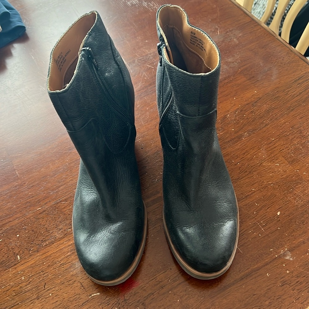 Korks Ankle Boot Leather Womans Size 8  1/2 M
